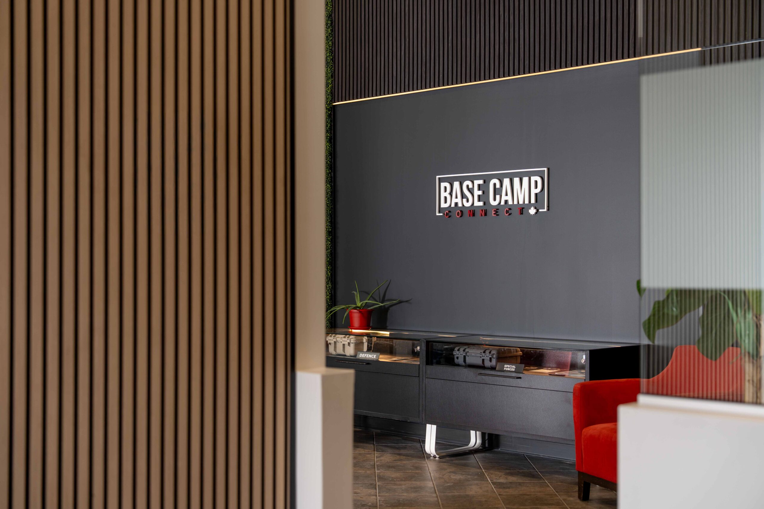 Bureau de Lévis, Québec, Canada, Base Camp Connect